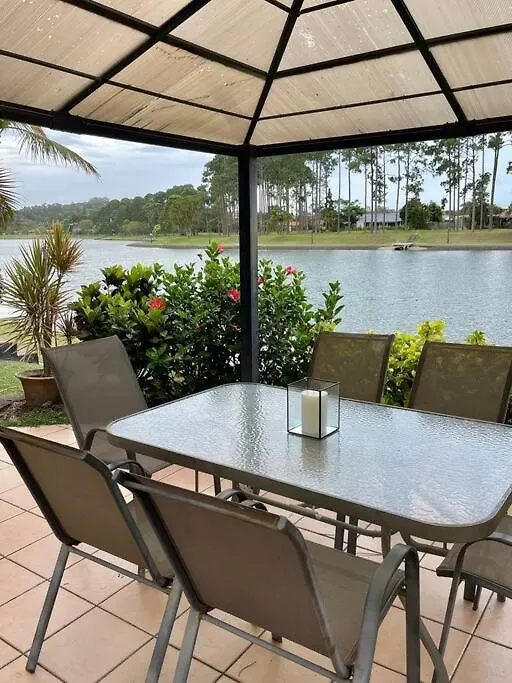 Tranquil Oasis On Pine Lake Gold Coast Australia