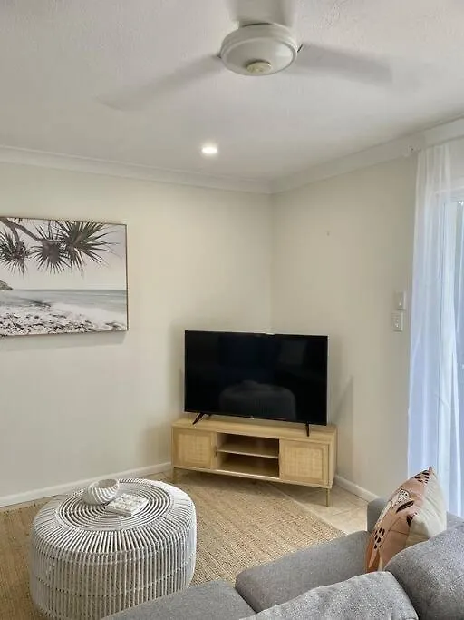 Holiday home Tranquil Oasis On Pine Lake Gold Coast